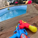 Будинок відпочинку Charmante Maison Climatisee Avec Piscine Au Calme A