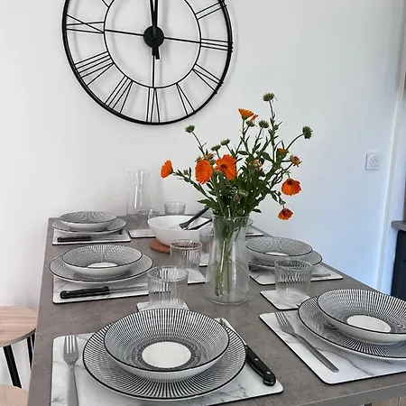 Casa vacanze Charmante Maison Climatisée Avec Piscine Au Calme à *