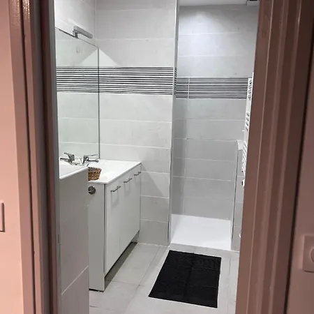 Charmante Maison Climatisee Avec Piscine Au Calme A 別荘 カルカソンヌ