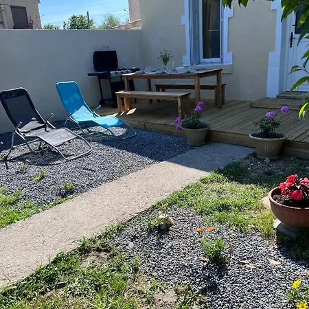 別荘 Charmante Maison Climatisee Avec Piscine Au Calme A