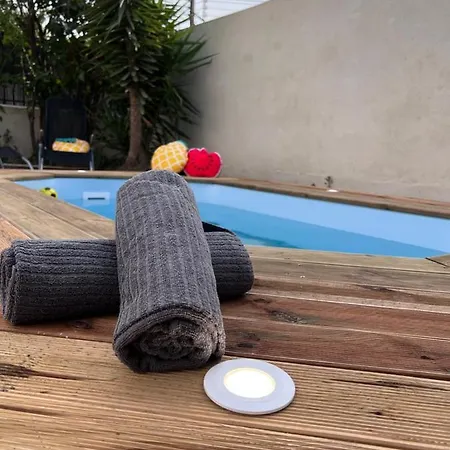 Charmante Maison Climatisee Avec Piscine Au Calme A カルカソンヌ
