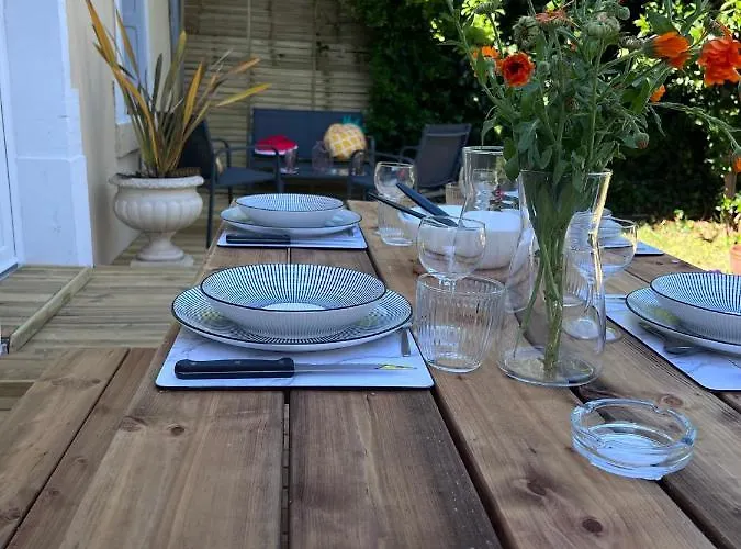 Charmante Maison Climatisée Avec Piscine Au Calme à Carcassonne