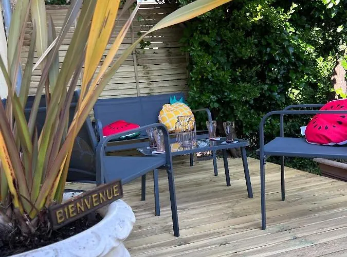 Casa vacanze Charmante Maison Climatisée Avec Piscine Au Calme à